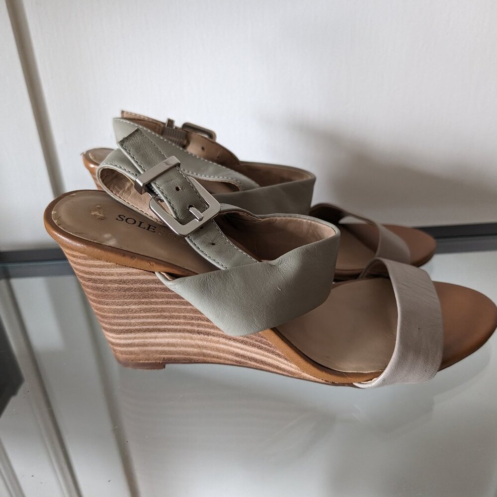 Sole Society Gwenyth Green and Tan Stacked Heel Edge - Size 5.5